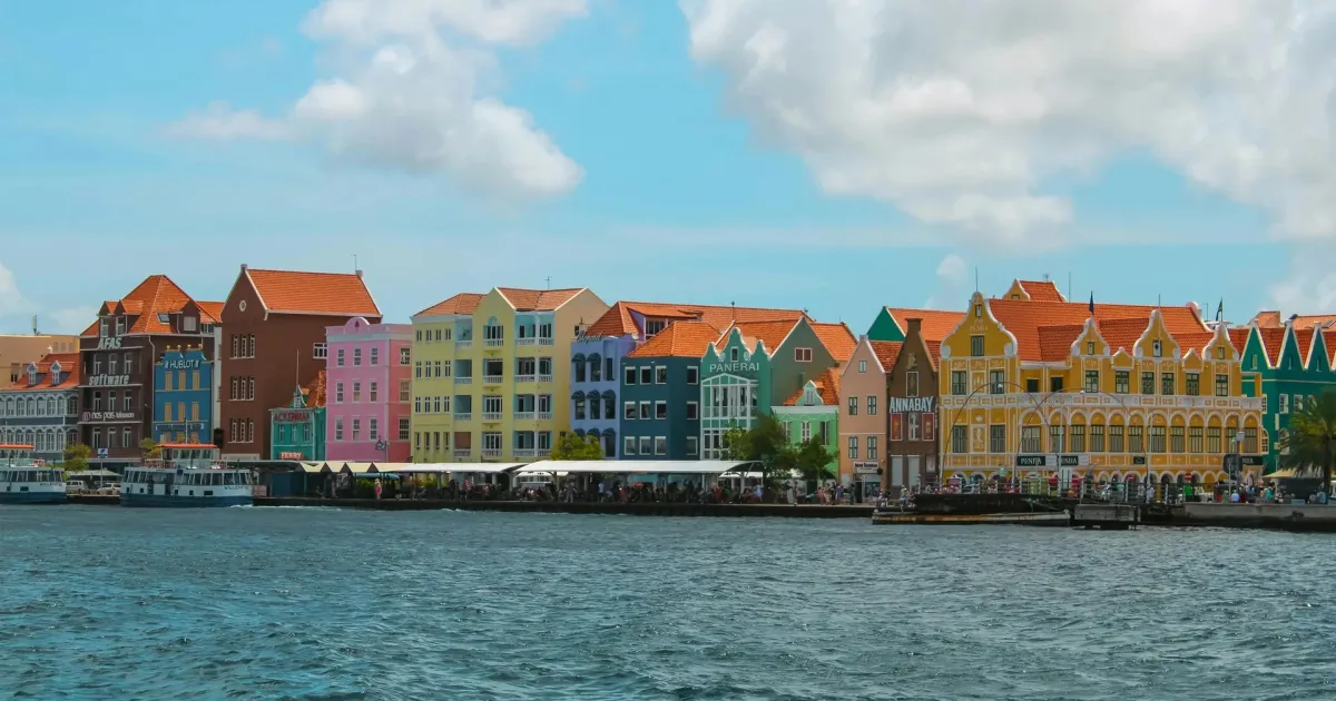 Curaçao keeps licensing active after shutting breached portal