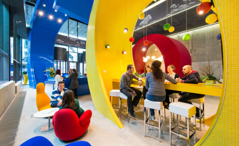 Google expands gambling ad certification rules