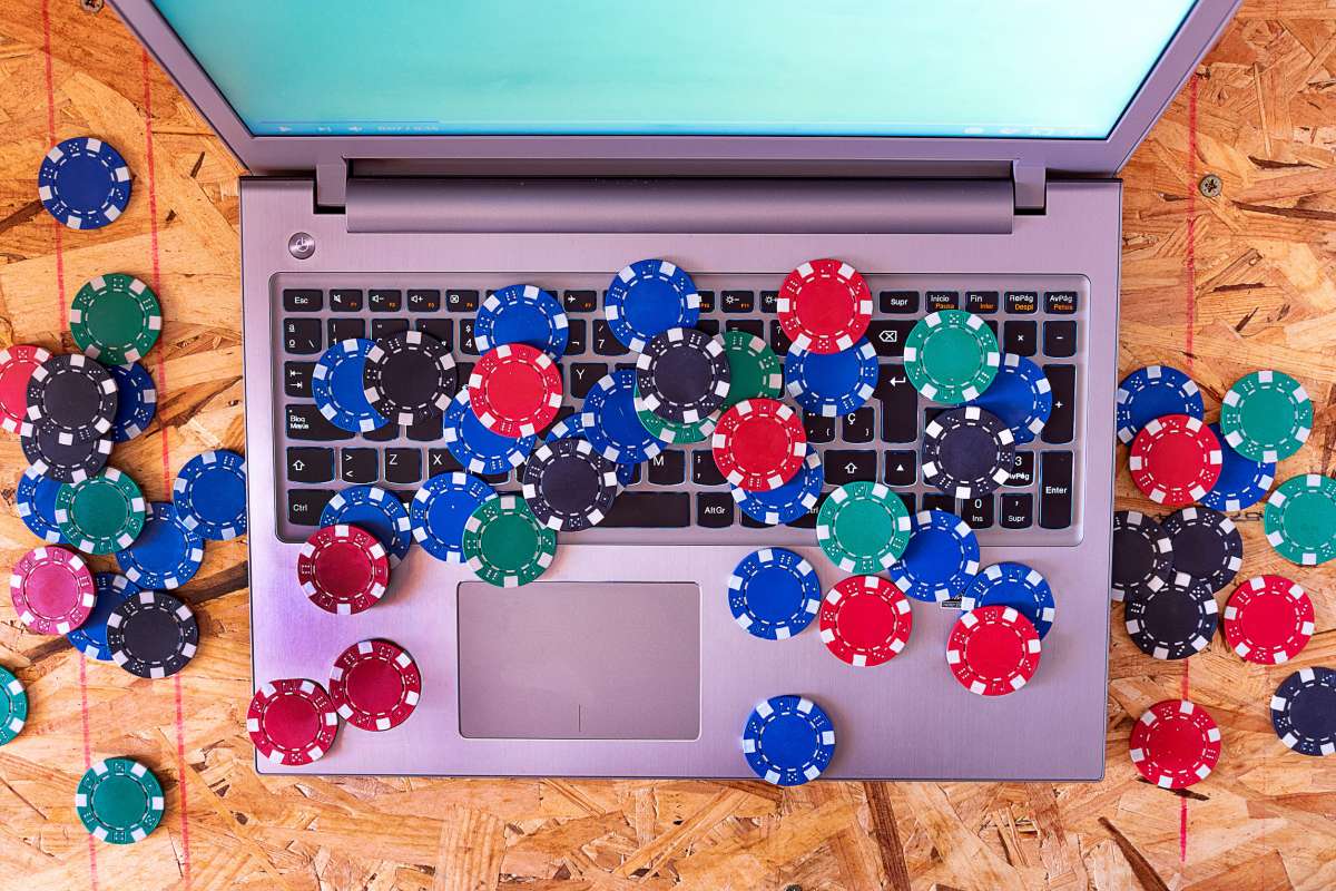 Hackers hijack government servers to promote illegal gambling