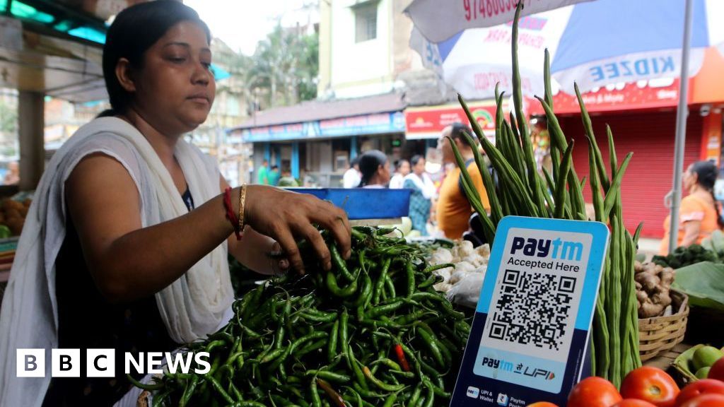 India imposes 0.4% fee on certain UPI merchant payments
