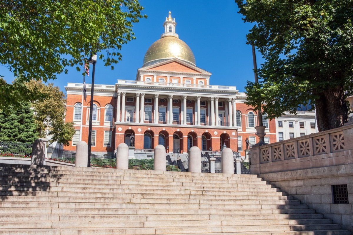 Massachusetts iGaming Options Receive Regulation Considerations from Lawmakers - Deadspin