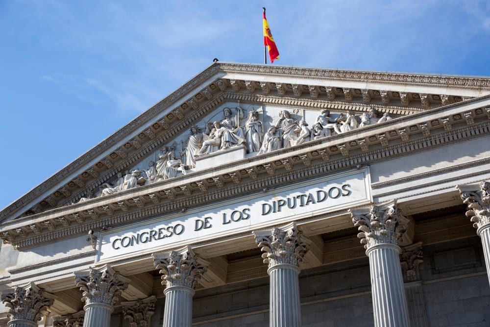 Spain introduces payment-method identity checks for online gambling accounts